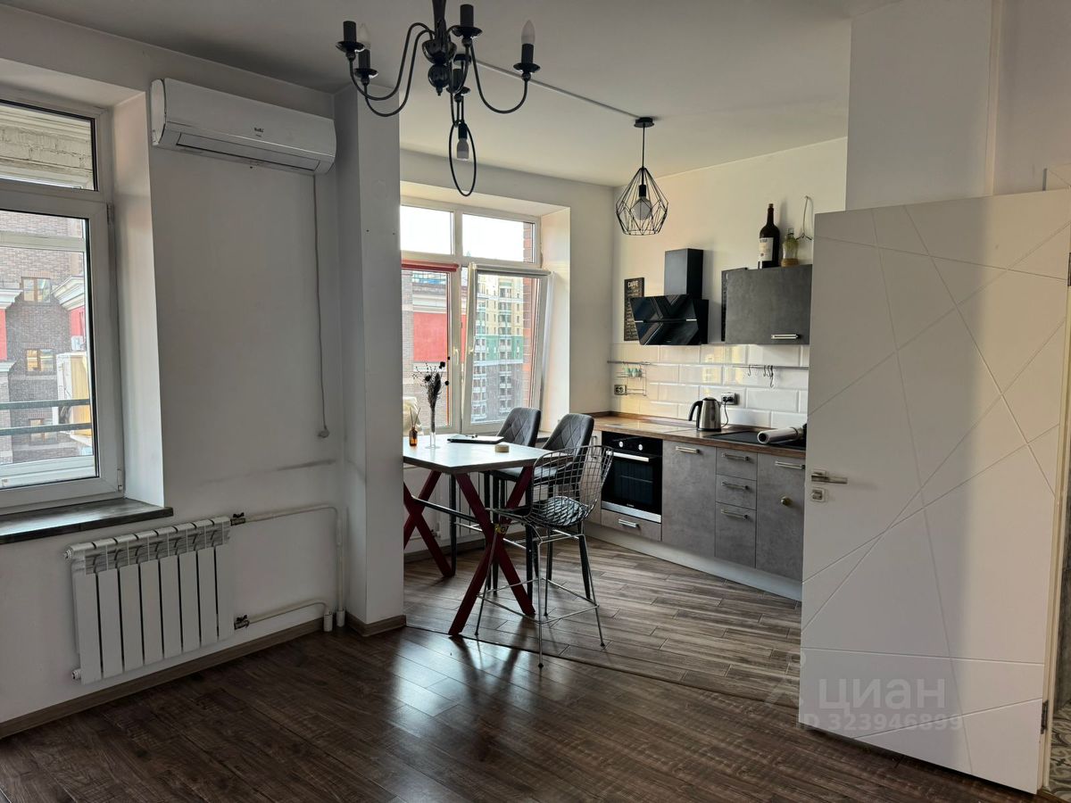 Продажа 2-комн квартиры на вторичном рынке Химки, улица Германа Титова, 2к2