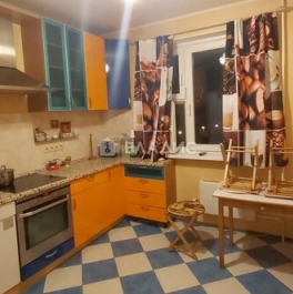Продажа 2-комн квартиры на вторичном рынке улица Бутлерова,  д. 24