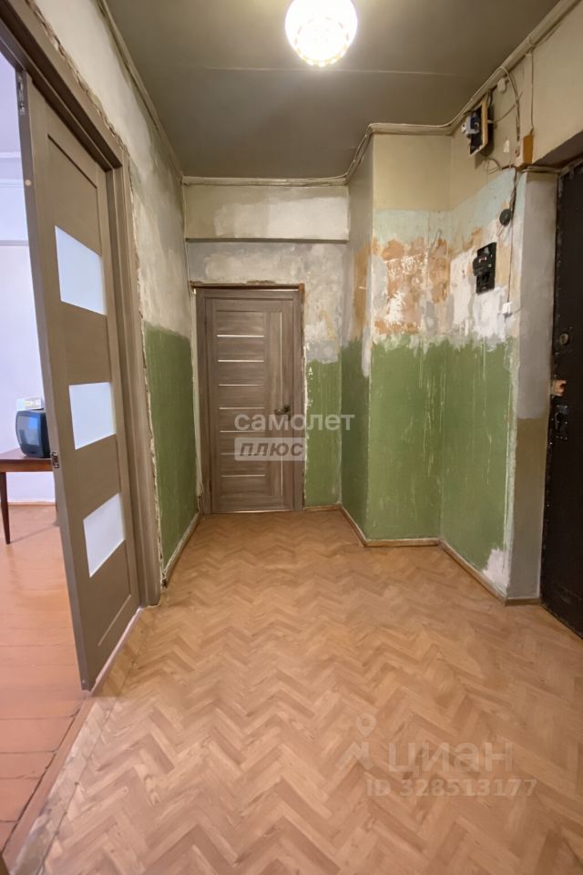 Продажа 2-комн квартиры на вторичном рынке Южный мкр, улица Ленина,  д. 13