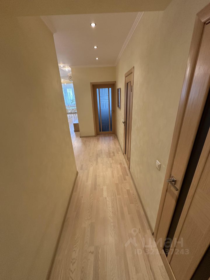 Продажа 3-комн квартиры на вторичном рынке улица Академика Виноградова, 1