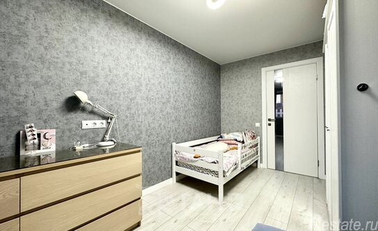 Продажа 3-комн квартиры на вторичном рынке ул Академика Константинова,  д. 10,  к. 1