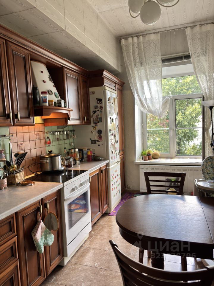 Продажа 2-комн квартиры на вторичном рынке Казарменный переулок, 8С3