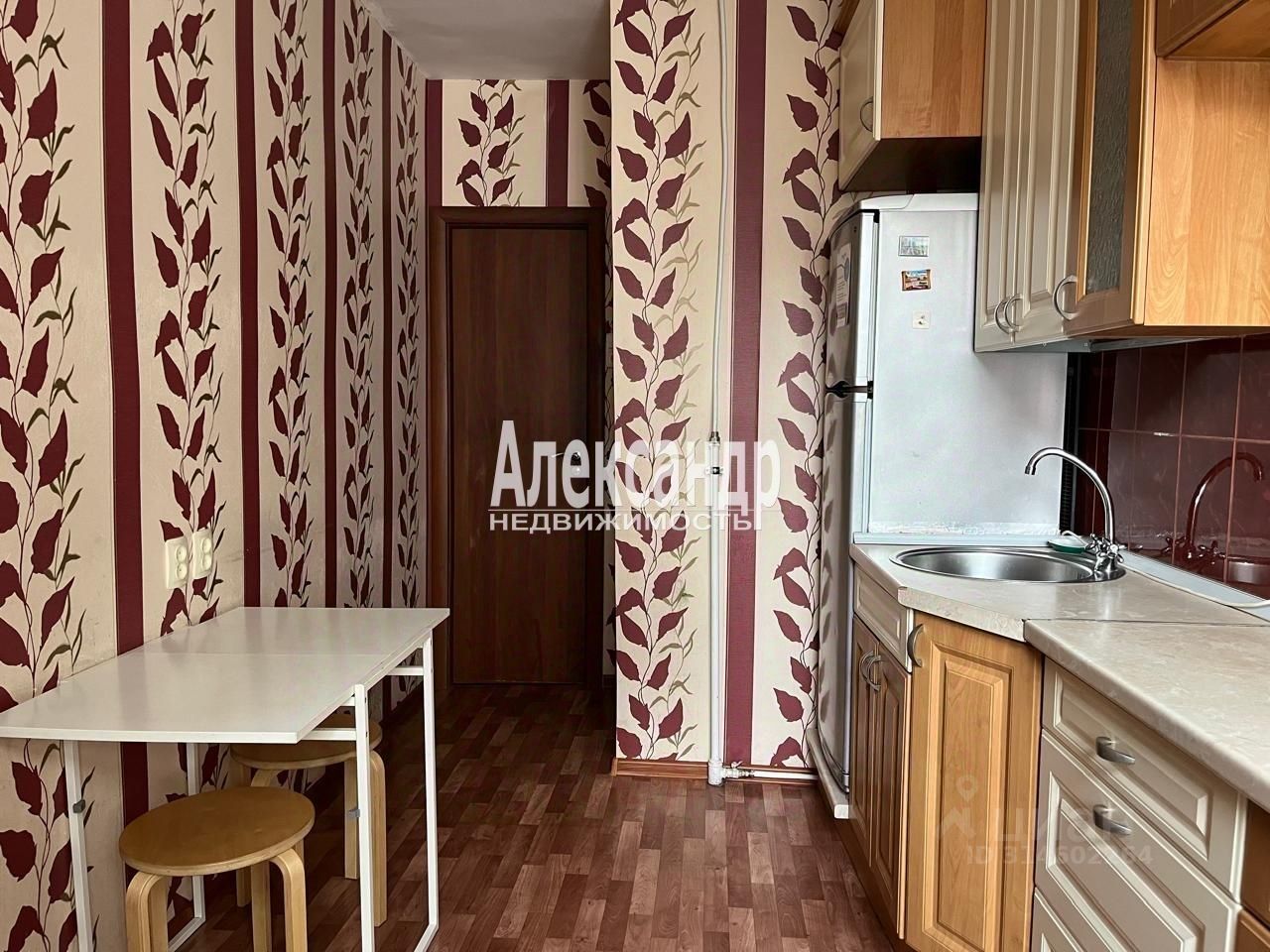 Продажа 2-комн квартиры на вторичном рынке Фурштатская улица, 44