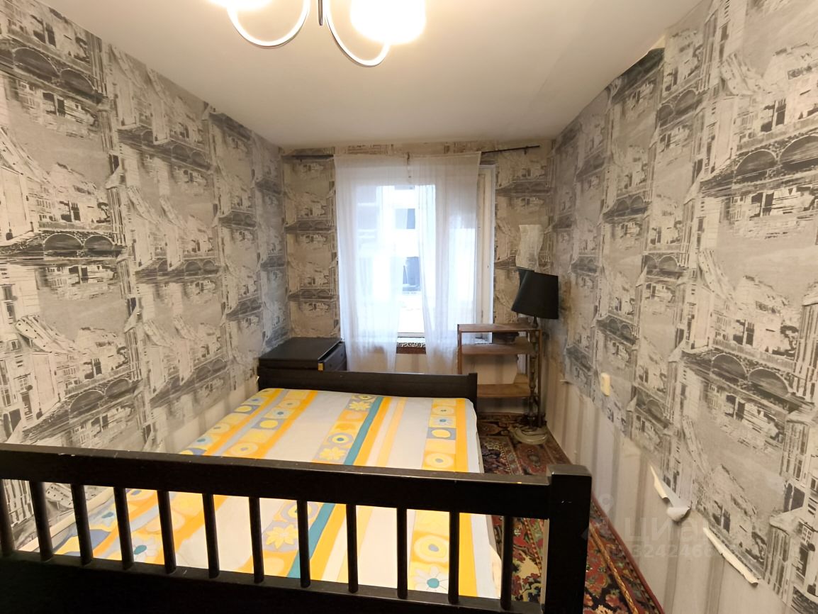 Аренда 3-комн квартиры на вторичном рынке Веерная улица, 32К2