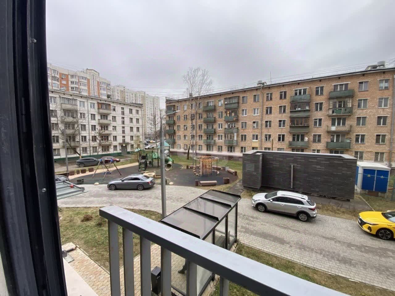 Продажа 2-комн квартиры на вторичном рынке Ангарская улица, 33А