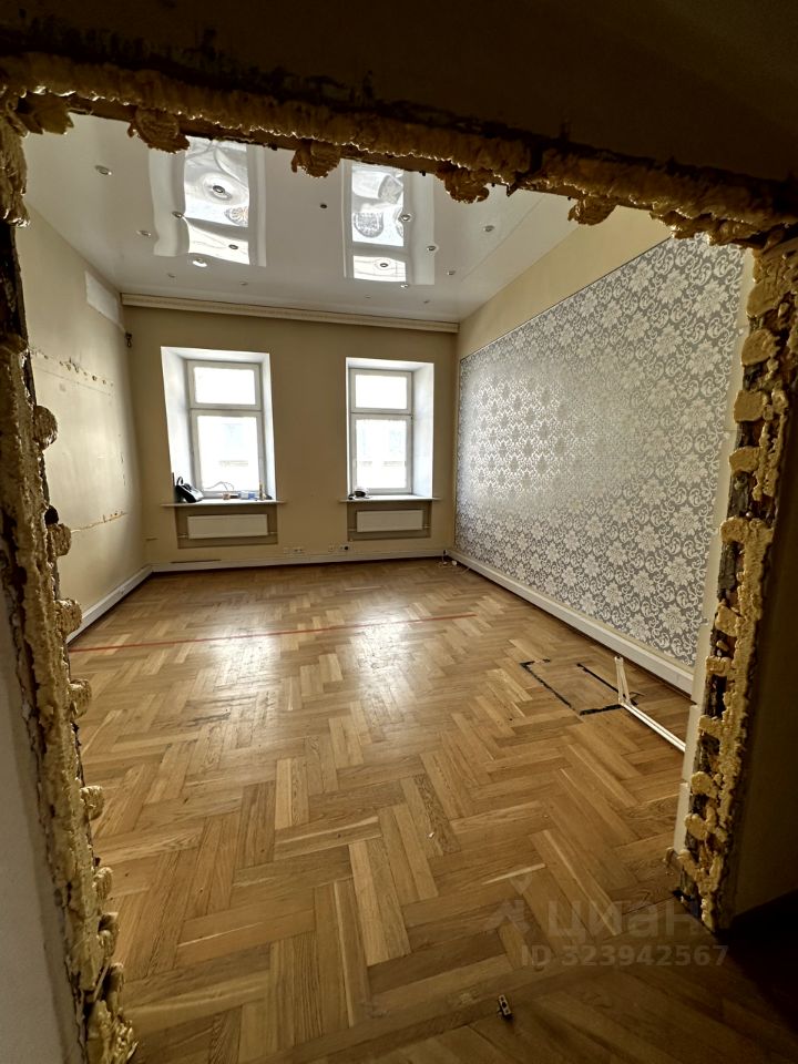 Продажа 3-комн квартиры на вторичном рынке улица Большая Молчановка, 15/12