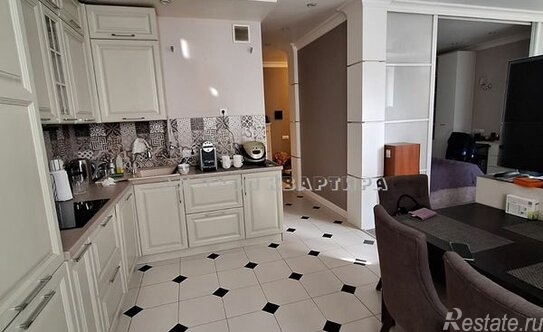 Продажа 1-комн квартиры на вторичном рынке Железнодорожный, улица Андрея Белого,  д. 3