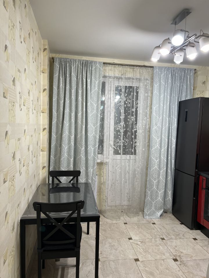 Аренда 2-комн квартиры на вторичном рынке Одинцово, улица Сколковская, 1Б