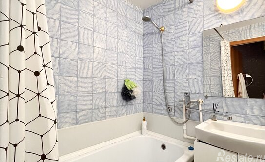 Продажа 2-комн квартиры на вторичном рынке ул Миклухо-Маклая,  д. 29,  к. 1