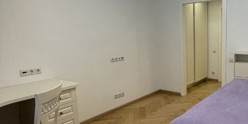 4-комн квартира улица Полины Осипенко, 16