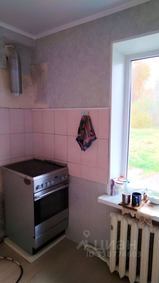 Продажа 2-комн квартиры на вторичном рынке д. Камышовка, улица Поселковая, 6