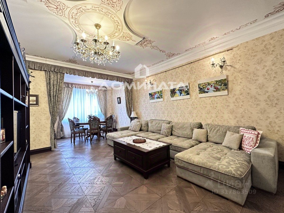 Продажа 4-комн квартиры на вторичном рынке Новочеркасский проспект, 33к3