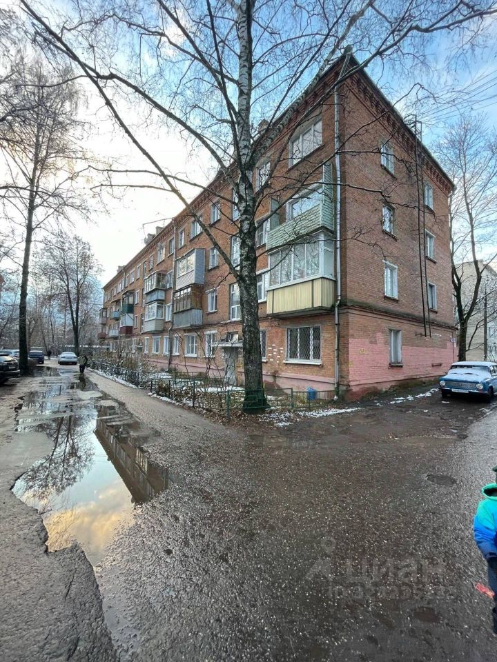 Продажа 2-комн квартиры на вторичном рынке Мамонтовка мкр, Пушкино, Рабочая улица,  д. 1