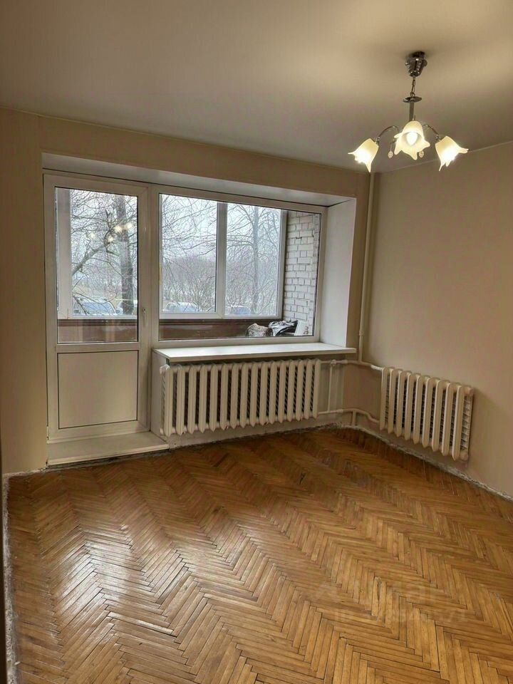 Продажа 2-комн квартиры на вторичном рынке улица Крыленко, 31