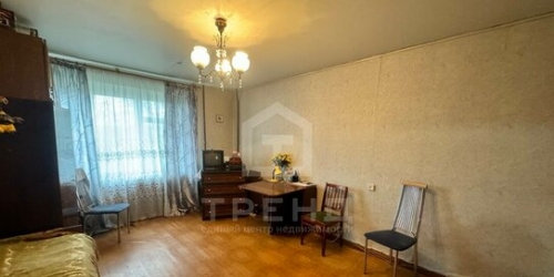 4-комн квартира улица Подвойского,  д. 48