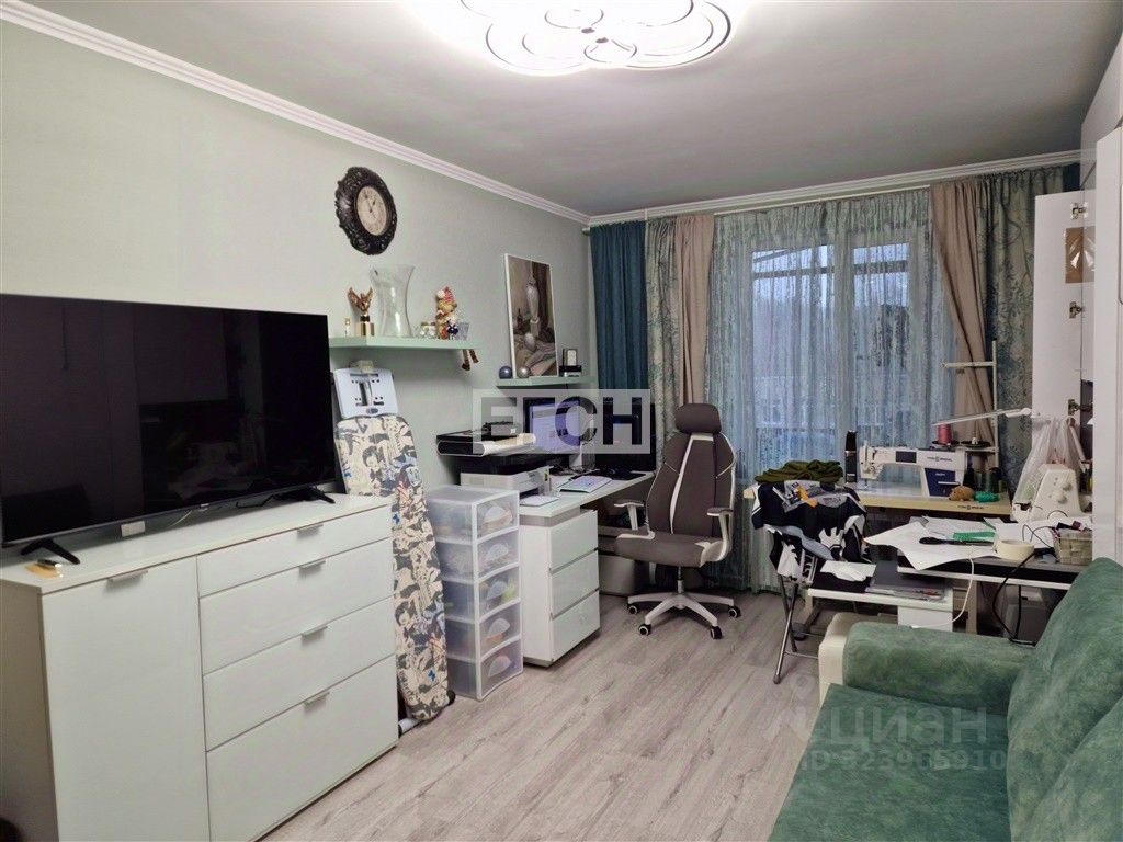 Продажа 2-комн квартиры на вторичном рынке улица Плющева, 14