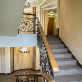 Продажа 3-комн квартиры на вторичном рынке Озерная Б. ул,  д. 88