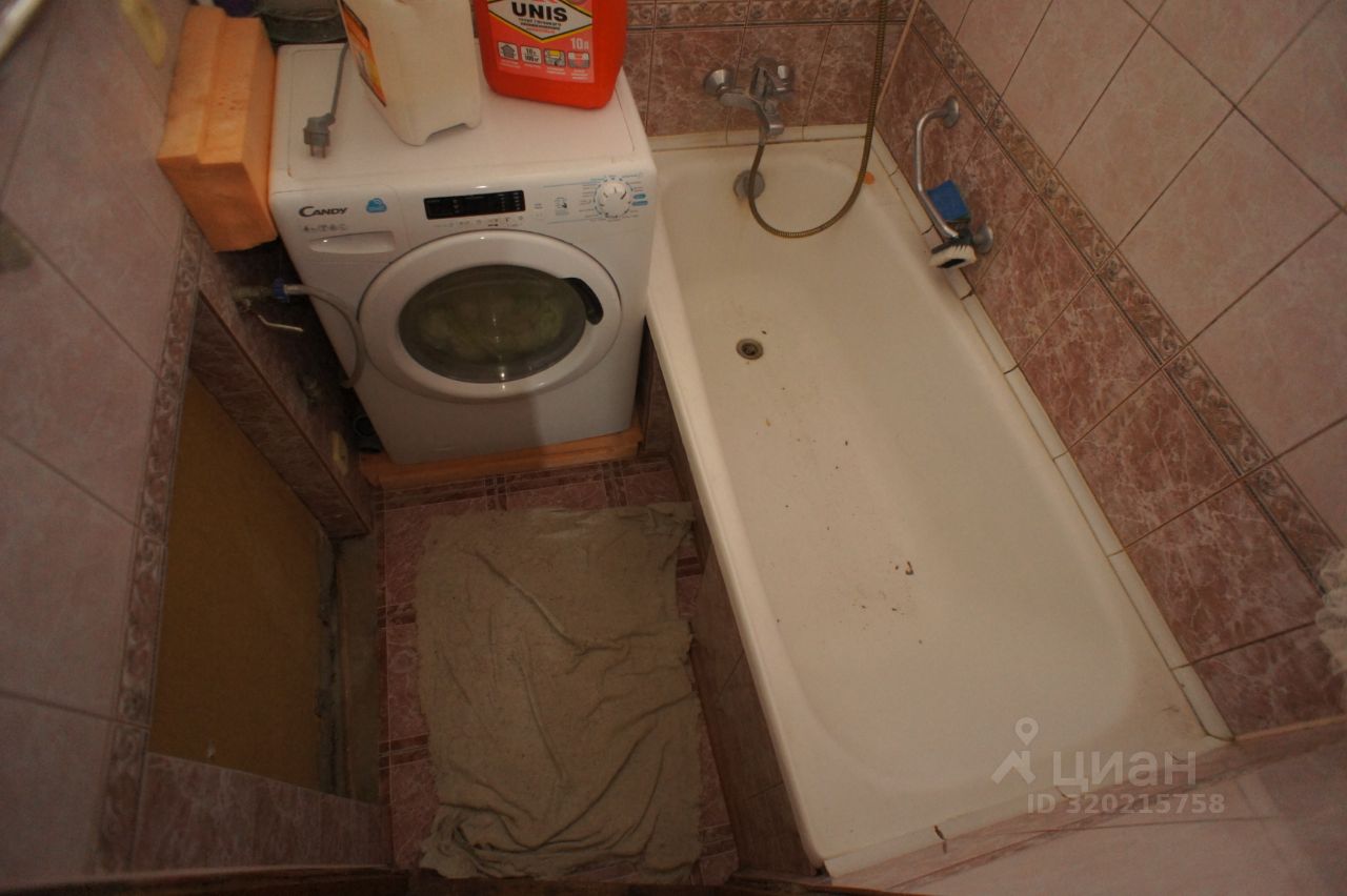 Продажа 3-комн квартиры на вторичном рынке Апрелевка, улица Комсомольская, 16