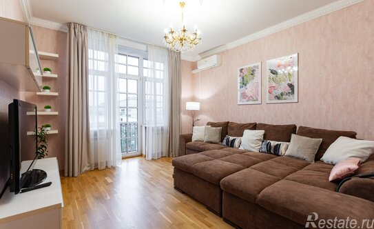 Продажа 2-комн квартиры на вторичном рынке Варшавская ул,  д. 16