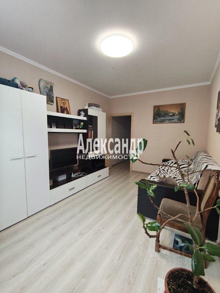 Продажа 2-комн квартиры на вторичном рынке пос. Янино-1, улица Ясная, 11к5