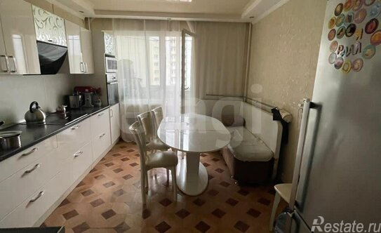 Продажа 2-комн квартиры на вторичном рынке улица Осипенко,  д. 4