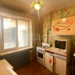 Продажа 1-комн квартиры на вторичном рынке Кириши г, Молодежный б-р,  д. 34