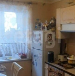 Продажа 3-комн квартиры на вторичном рынке Кировский район, улица Мира,  д. 2