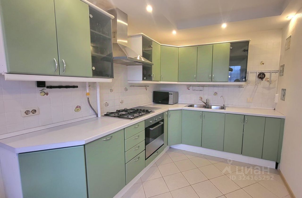 Продажа 2-комн квартиры на вторичном рынке Северный ао, улица 8 Марта, 8к2