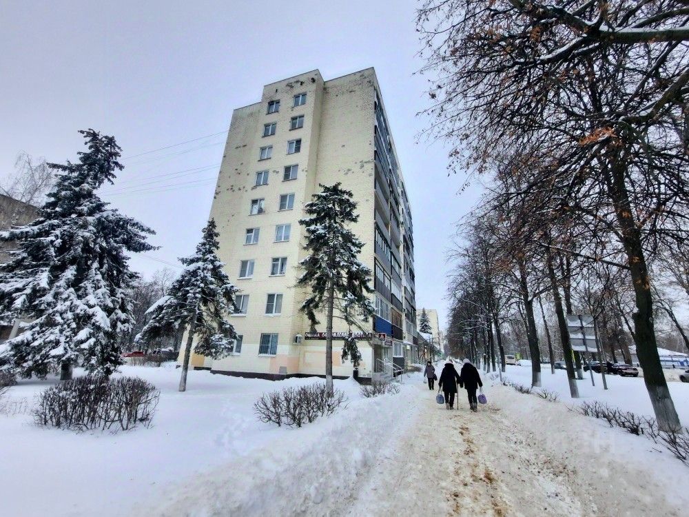 Продажа 2-комн квартиры на вторичном рынке Центральный мкр, улица Менделеева,  д. 1