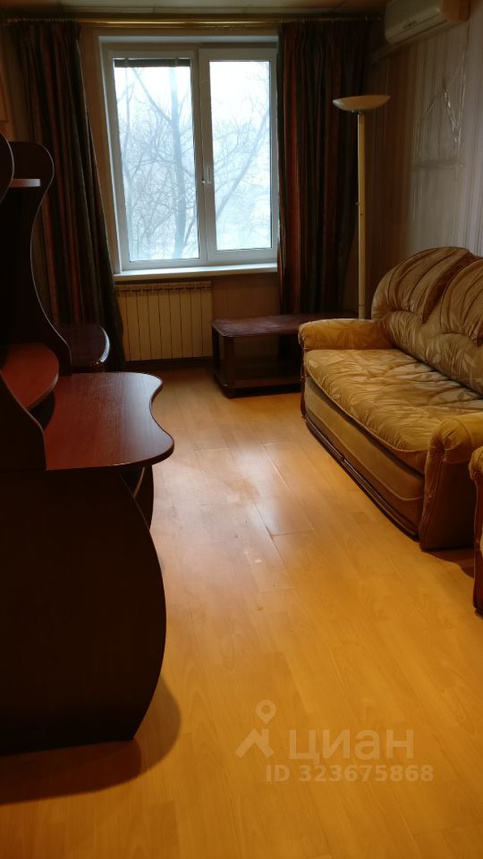 Продажа 3-комн квартиры на вторичном рынке улица Архитектора Власова, 45