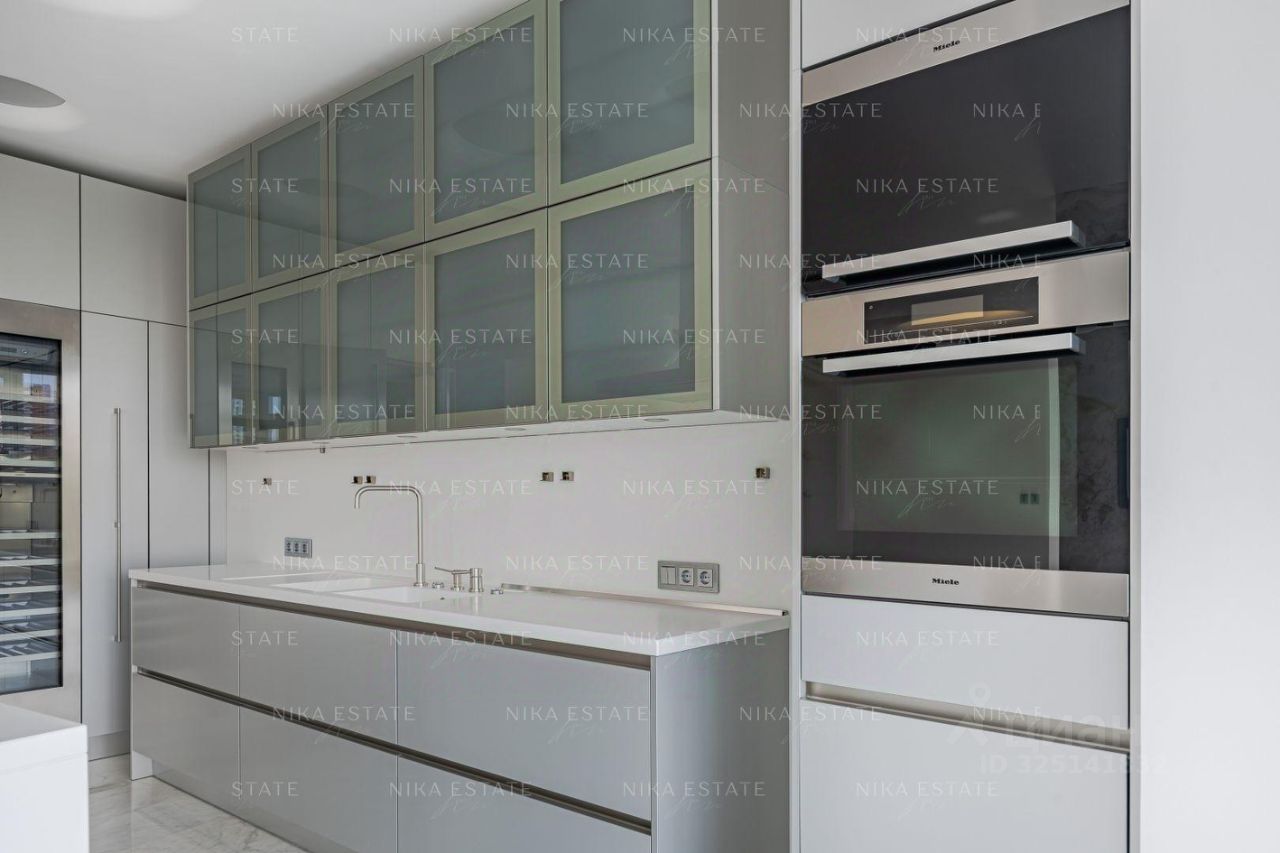 Продажа 3-комн квартиры на вторичном рынке Староволынская улица, 15к4
