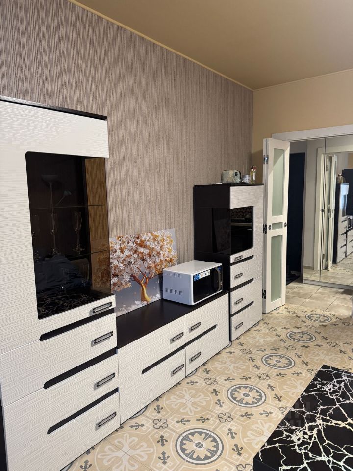 Аренда 2-комн квартиры на вторичном рынке улица Русановская, 17к2