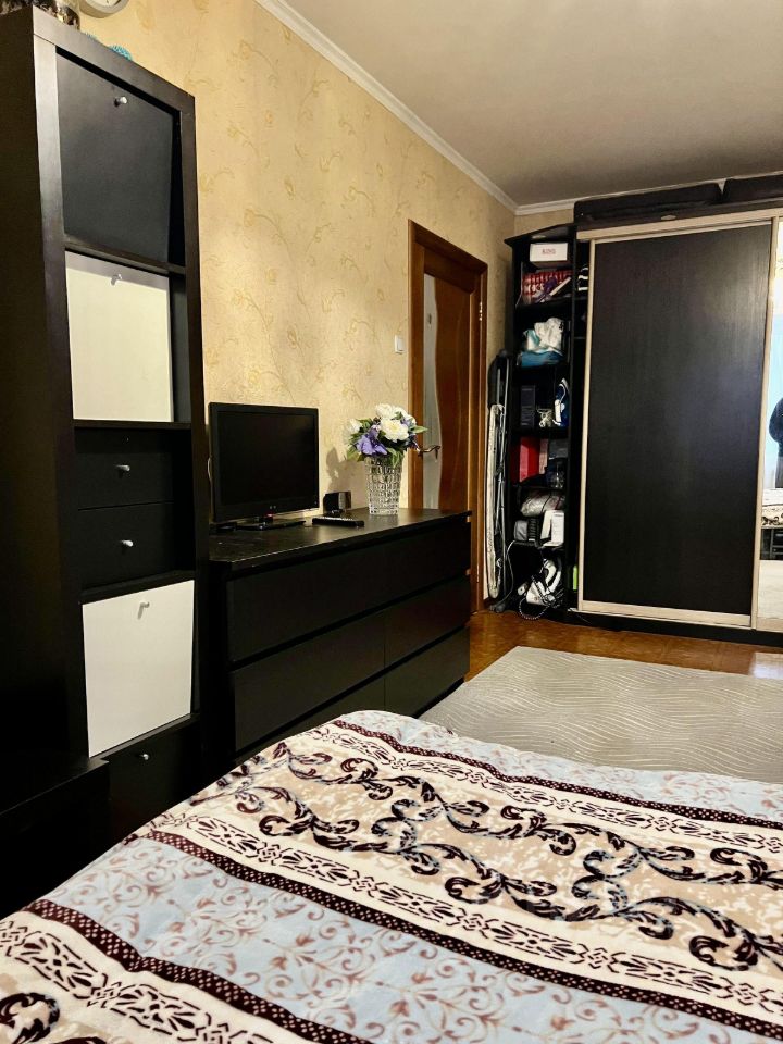 Продажа 2-комн квартиры на вторичном рынке Центральный мкр, улица Корнеева, 40