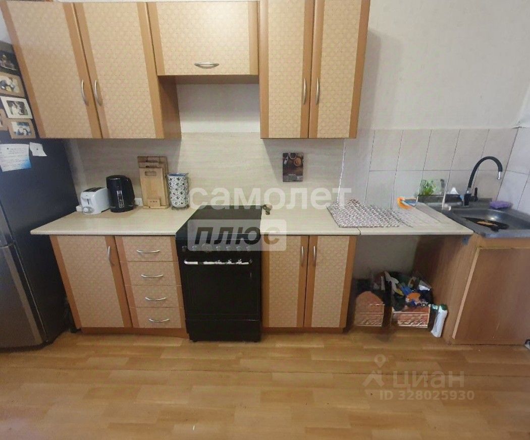 Продажа 2-комн квартиры на вторичном рынке Серпухов, Спортивная улица,  д. 8к2