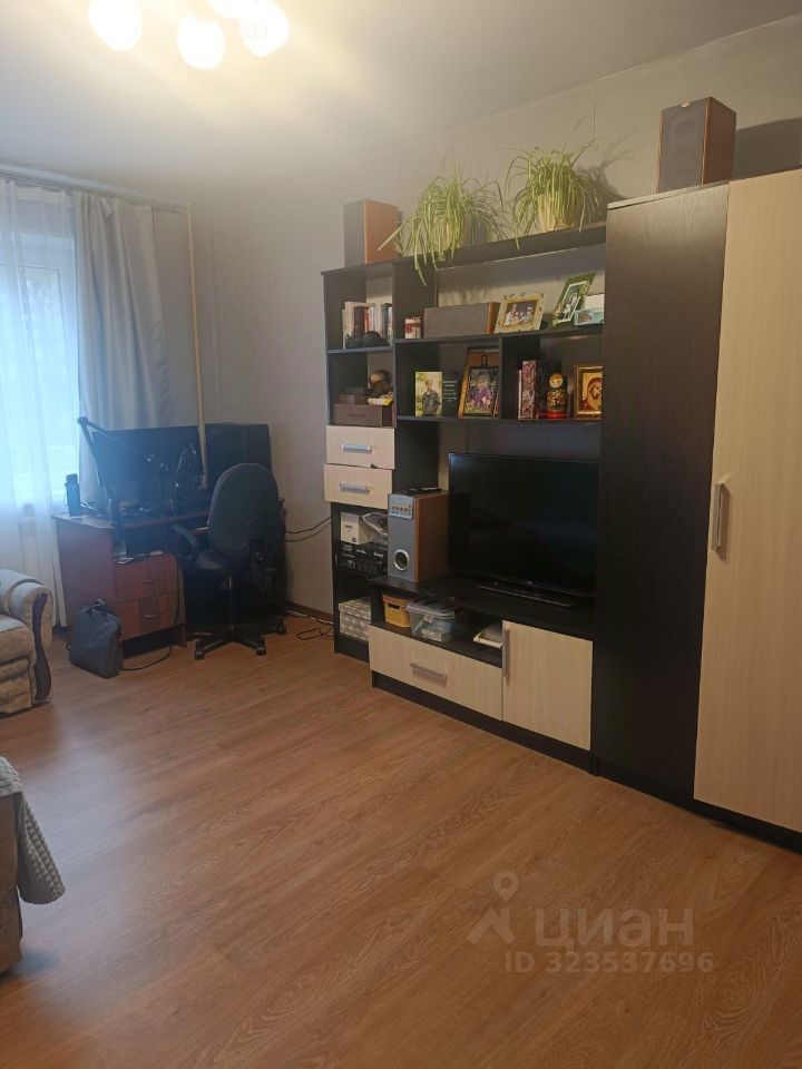 Продажа 2-комн квартиры на вторичном рынке Парашютная улица, 22К1