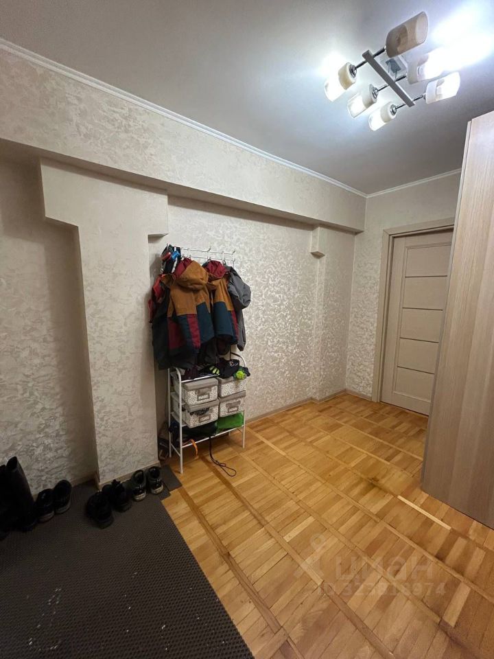 Продажа 3-комн квартиры на вторичном рынке улица Фабрициуса, 6С1