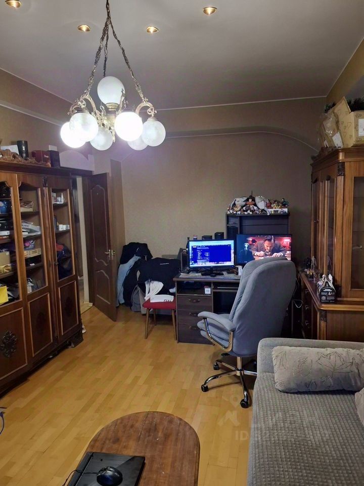 Продажа 3-комн квартиры на вторичном рынке улица Расковой, 22А