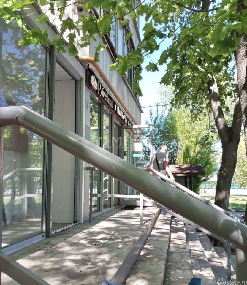 Продажа торгового помещения улица Красного Маяка,  д. 1 к1