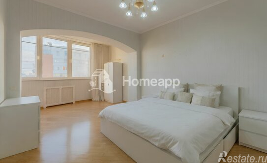 Продажа 3-комн квартиры на вторичном рынке Звенигородская улица,  д. 7