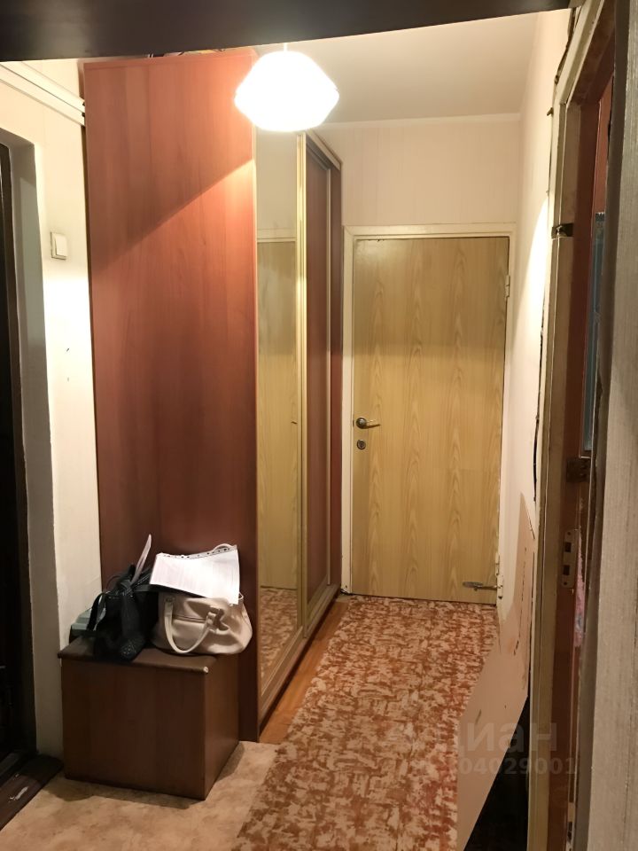 Продажа 2-комн квартиры на вторичном рынке Новоясеневский проспект, 12К1