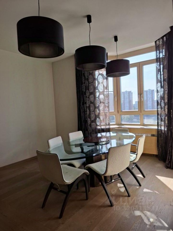 Продажа 4-комн квартиры на вторичном рынке Минская улица, 1ГК2