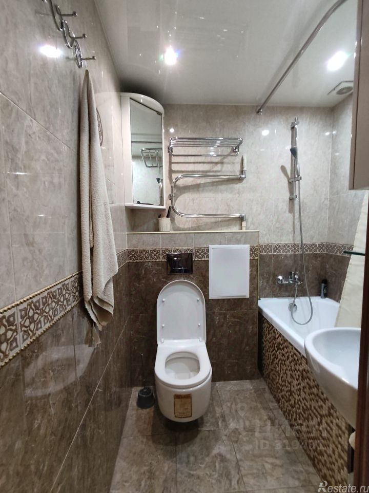 Продажа 3-комн квартиры на вторичном рынке улица Паперника,  д. 8