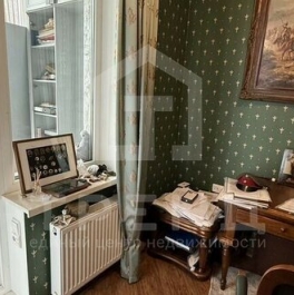 Продажа 4-комн квартиры на вторичном рынке Новосаратовская ул