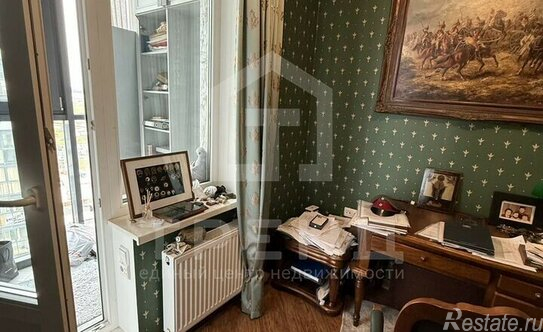 Продажа 4-комн квартиры на вторичном рынке Новосаратовская ул