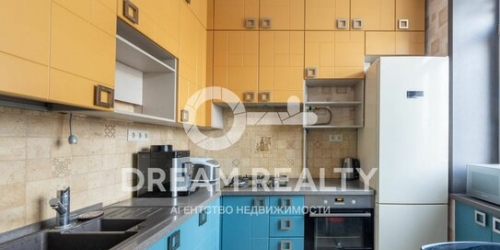 3-комн квартира улица Алябьева,  д. 6