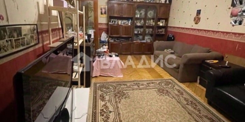 4-комн квартира улица Уткина,  д. 44