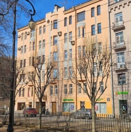Продажа 3-комн квартиры на вторичном рынке Кронверкский пр-кт,  д. 25,  к. 2