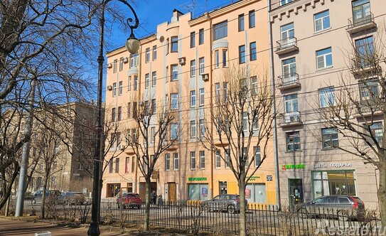 Продажа 3-комн квартиры на вторичном рынке Кронверкский пр-кт,  д. 25,  к. 2