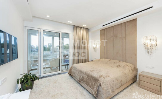 Продажа 4-комн квартиры на вторичном рынке Хамовнический Вал ул