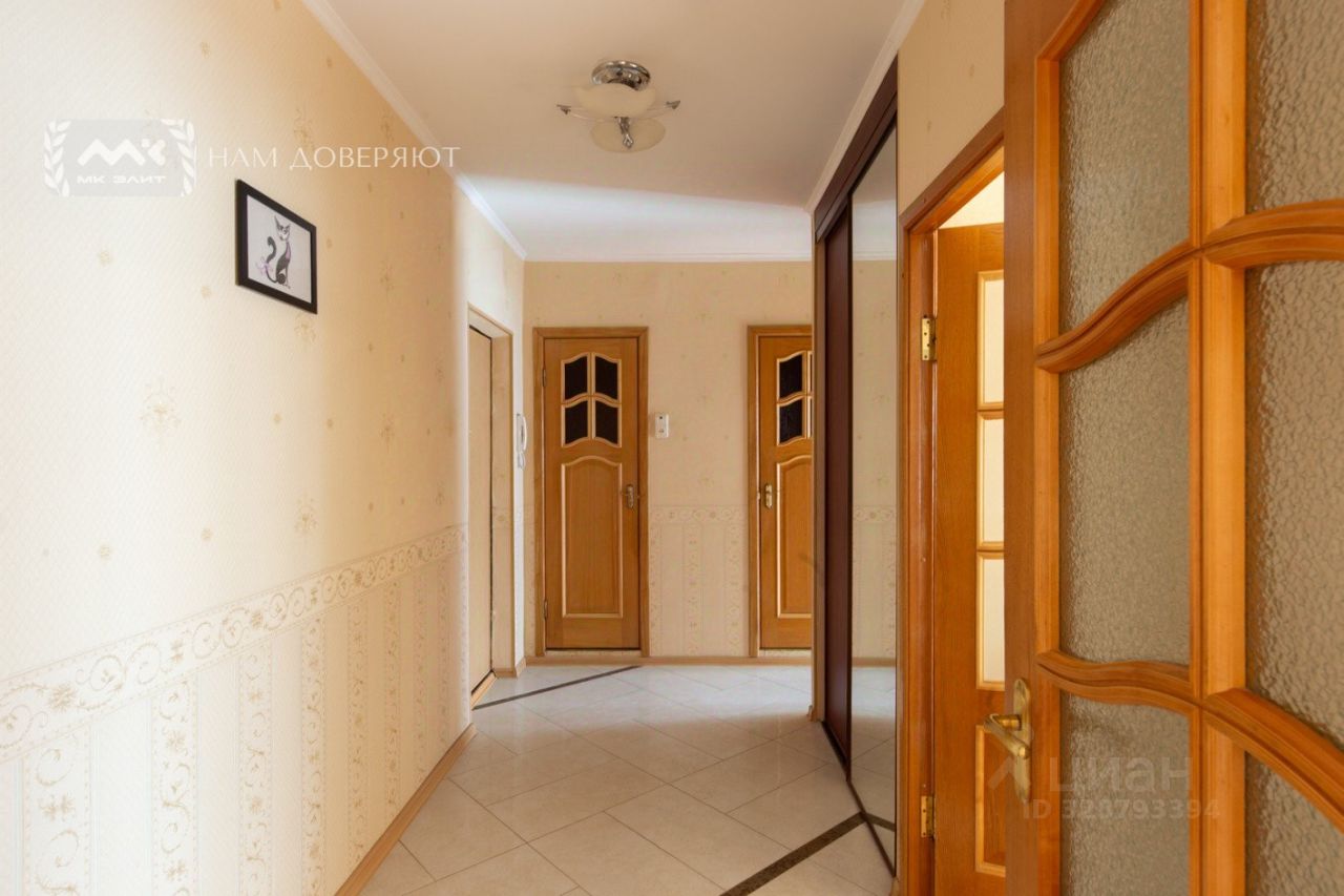 Продажа 2-комн квартиры на вторичном рынке улица Бадаева, 3К1